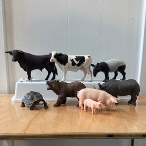 Set of 8 Schleich Animal Figures